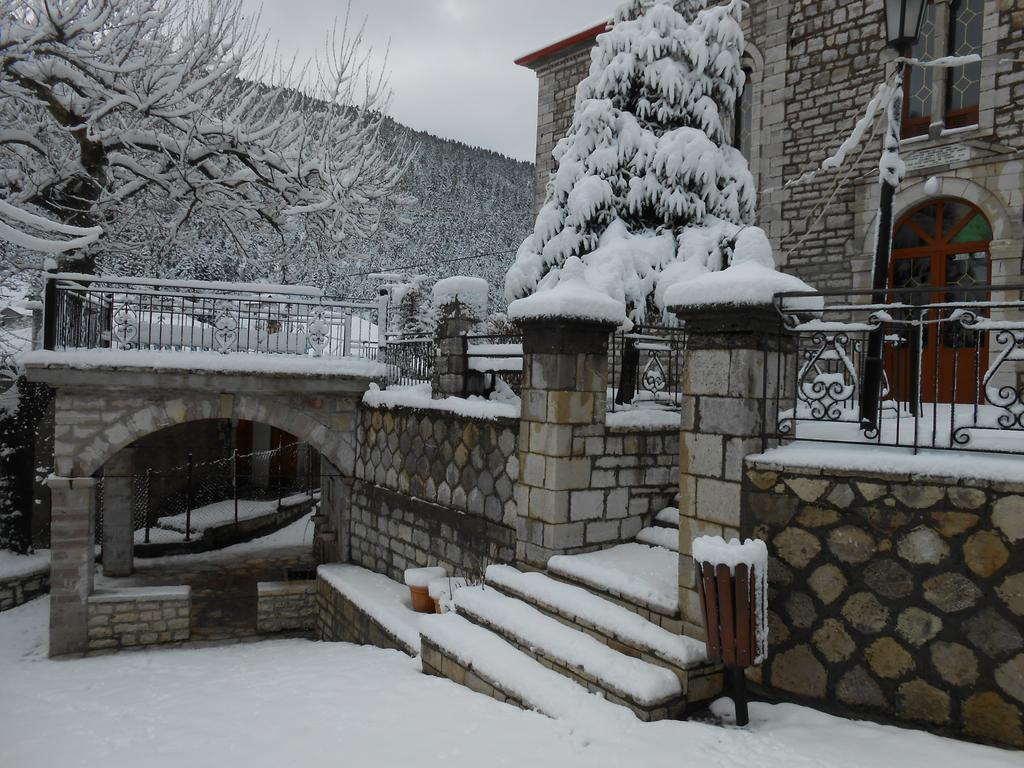 Oihalia Guesthouse Fidhakia ภายนอก รูปภาพ
