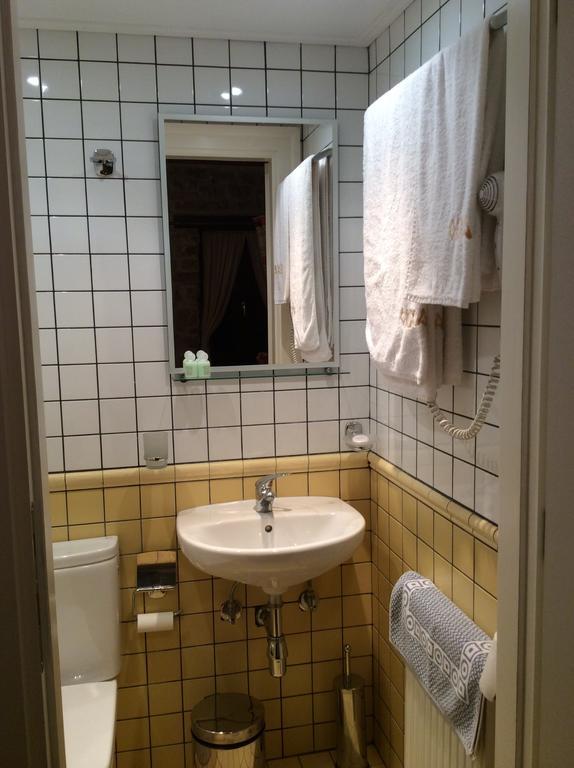 Oihalia Guesthouse Fidhakia ภายนอก รูปภาพ