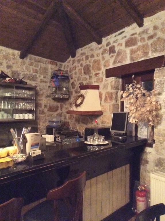 Oihalia Guesthouse Fidhakia ภายนอก รูปภาพ